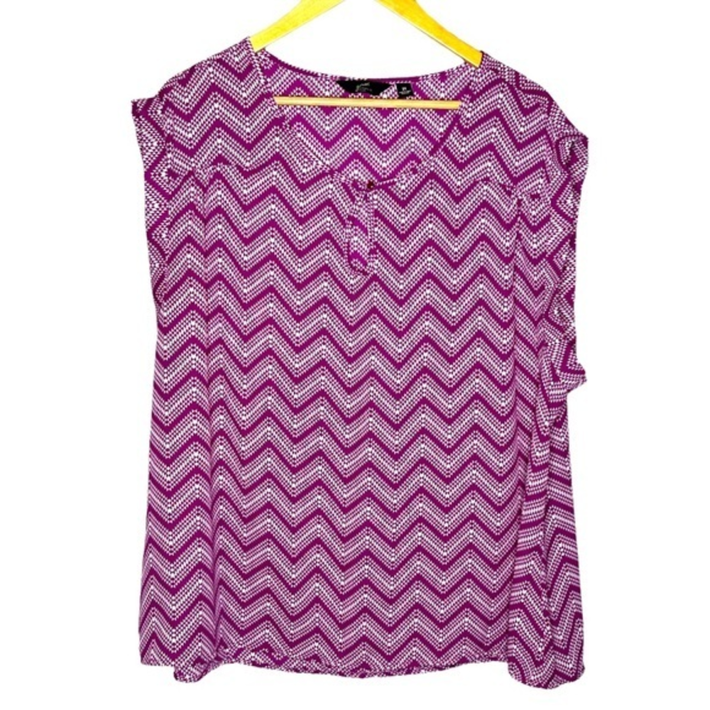 GNW 2X pink/white chevron‎ lightweight short sleeve keyhole neck hi-low top